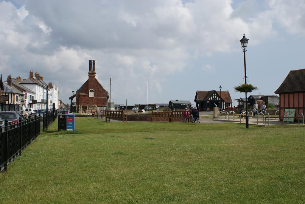Tirah Guest House Aldeburgh Exteriör bild